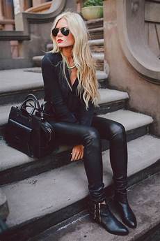 Black Jeans