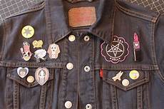 Jean Buttons