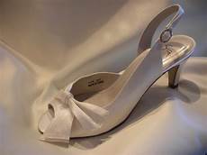 Low-Heeled Shoes