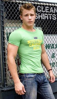 Man T-Shirt