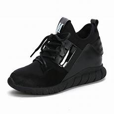 Sports Shoes